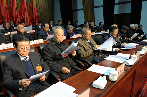 原市级老干部参加政协七届三次会议开幕式