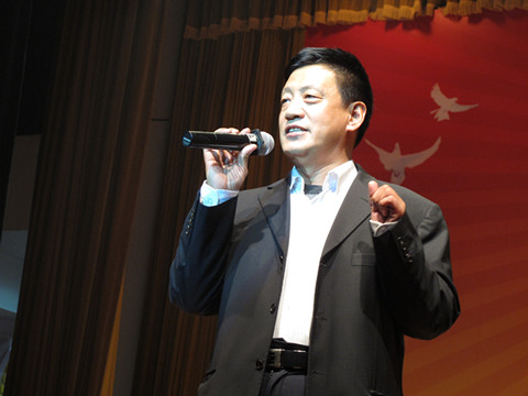 政协委员们在联欢会上的精彩演出?