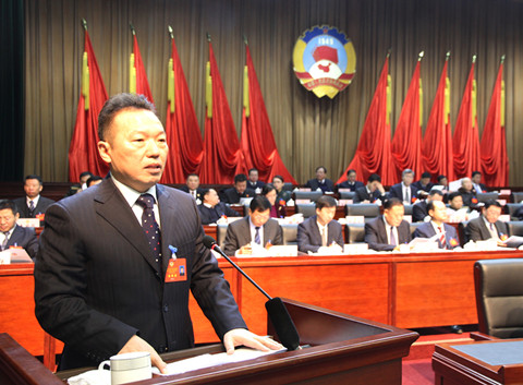 市政协主席杨枫作常委会工作报告