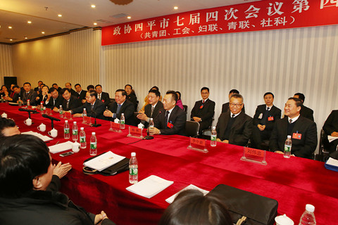赵晓君郭文培王振才杨枫走访看望出席市政协七届四次会议委员