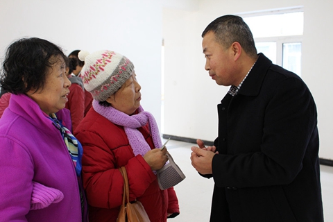 四平民建铁西总支在铁西区利群社区开展了进社区义诊送温暖活动