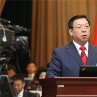 石国祥市长作政府工作报告
